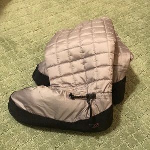 Russian Pointe Quilted Booties